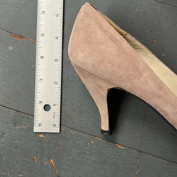 Stuart Weitzman Suede Pumps with flower detail - Picture 9 of 9